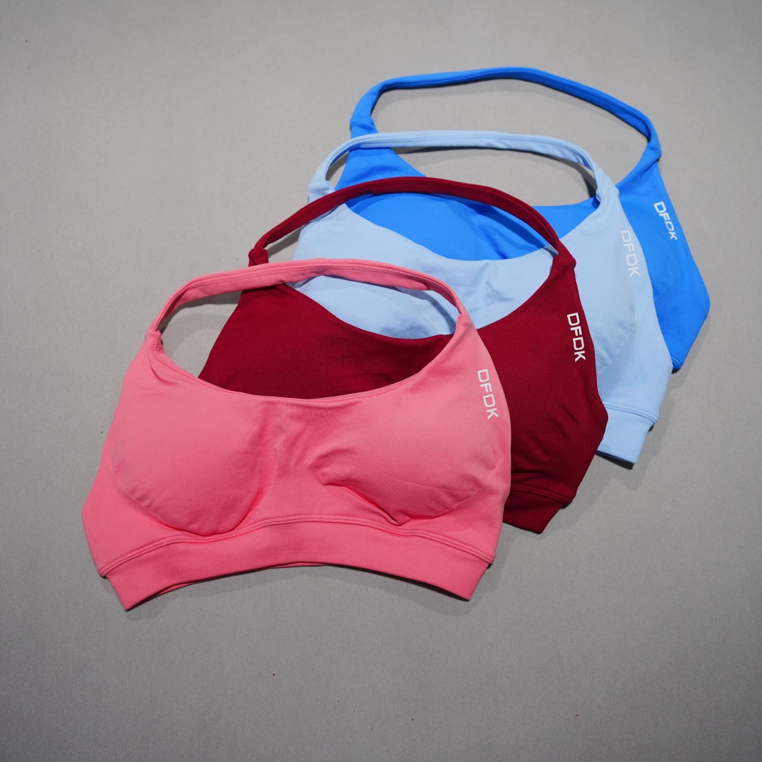 حمالة صدر رياضية بدون خياطة من - مراجعة Sports Bra High Impact وسعره
